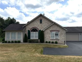 1203 River Glen Drive NE, Warren, OH 44484