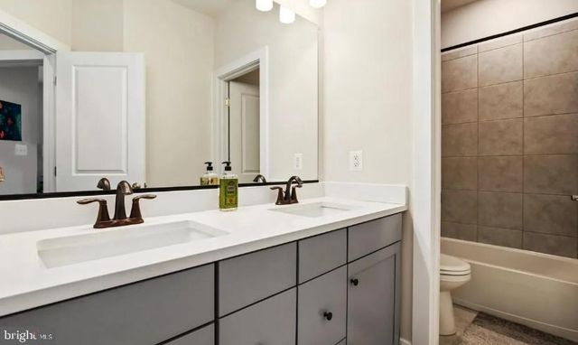 167 KLEE ALY, Silver Spring, MD 20906