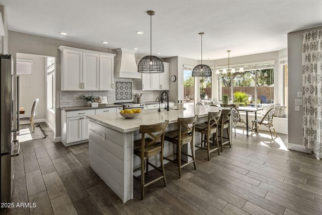 4715 E VIA MONTOYA Drive, Phoenix, AZ 85050