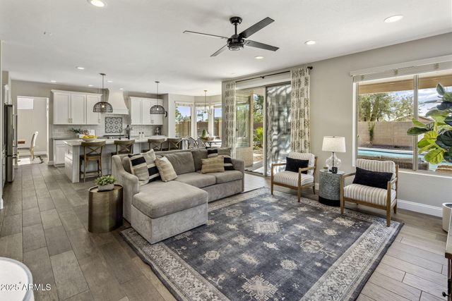 4715 E VIA MONTOYA Drive, Phoenix, AZ 85050