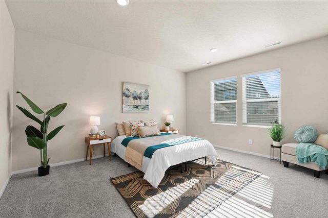 5905 W MORGANTOWN Ln, Spokane, WA 99208