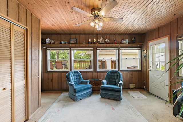 616 Grace Lane, Schaumburg, IL 60193
