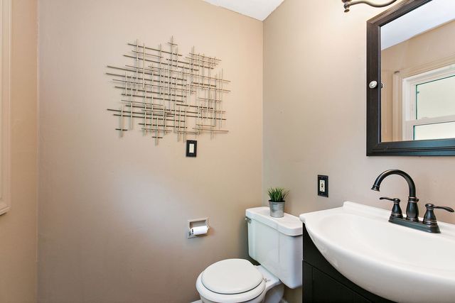 616 Grace Lane, Schaumburg, IL 60193
