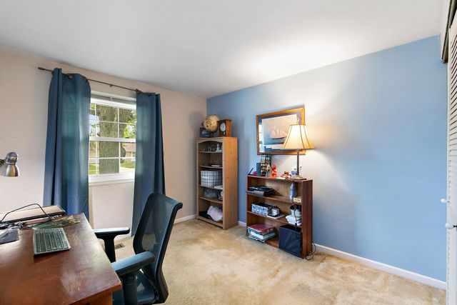 616 Grace Lane, Schaumburg, IL 60193