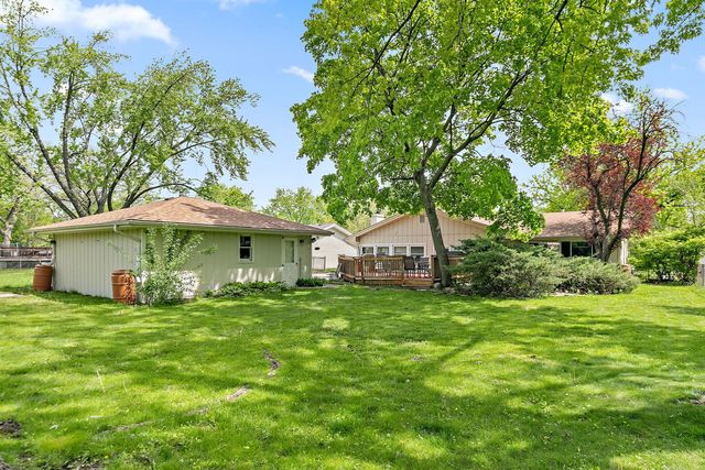 616 Grace Lane, Schaumburg, IL 60193