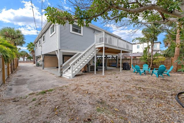 807 GULF BOULEVARD, Indian Rocks Beach, FL 33785