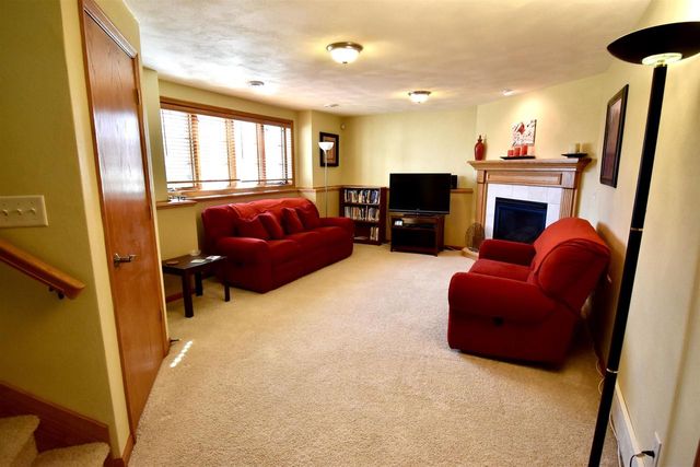 602 Stonehaven Drive, Sun Prairie, WI 53590