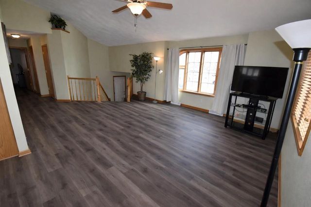 602 Stonehaven Drive, Sun Prairie, WI 53590