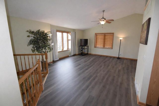 602 Stonehaven Drive, Sun Prairie, WI 53590