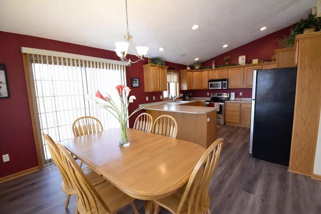 602 Stonehaven Drive, Sun Prairie, WI 53590