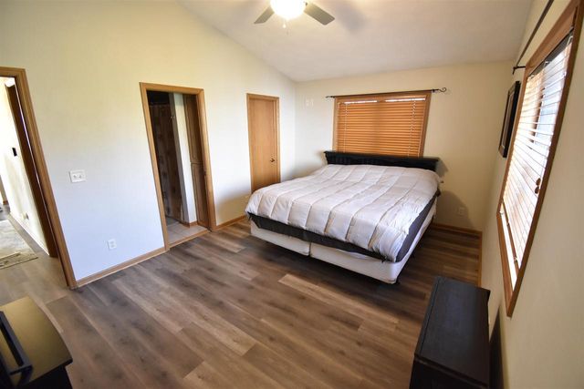 602 Stonehaven Drive, Sun Prairie, WI 53590