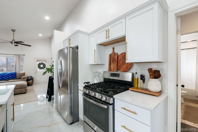 19036 Melvin Street, Roseville, MI 48066
