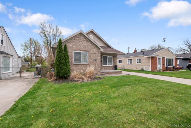 19036 Melvin Street, Roseville, MI 48066