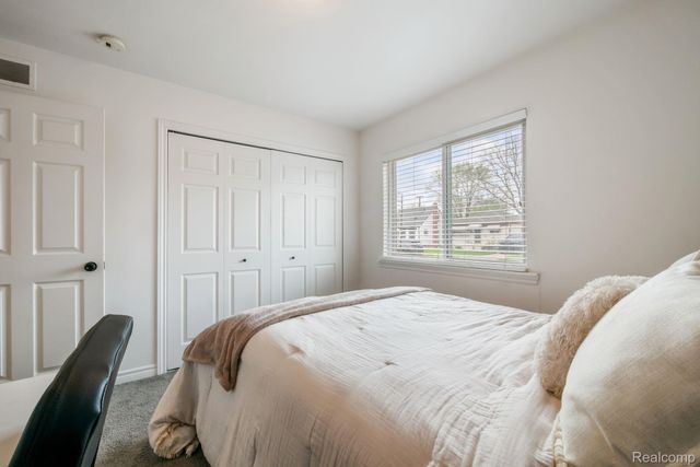 19036 Melvin Street, Roseville, MI 48066