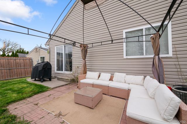 19036 Melvin Street, Roseville, MI 48066