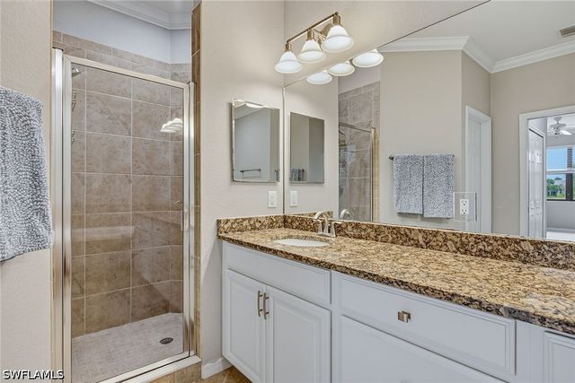 3153 Aviamar CIR 202, Naples, FL 34114