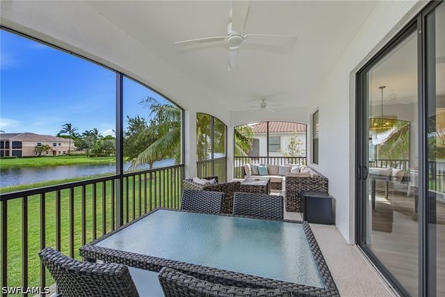 3153 Aviamar CIR 202, Naples, FL 34114