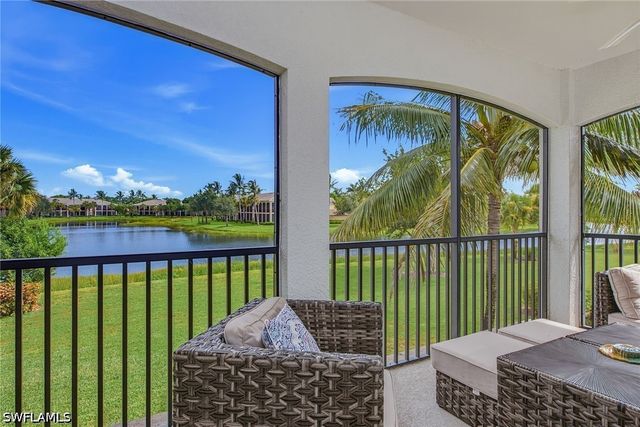 3153 Aviamar CIR 202, Naples, FL 34114