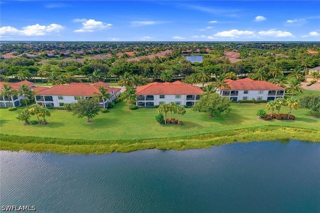 3153 Aviamar CIR 202, Naples, FL 34114