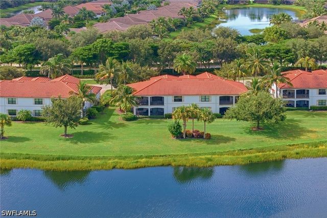3153 Aviamar CIR 202, Naples, FL 34114