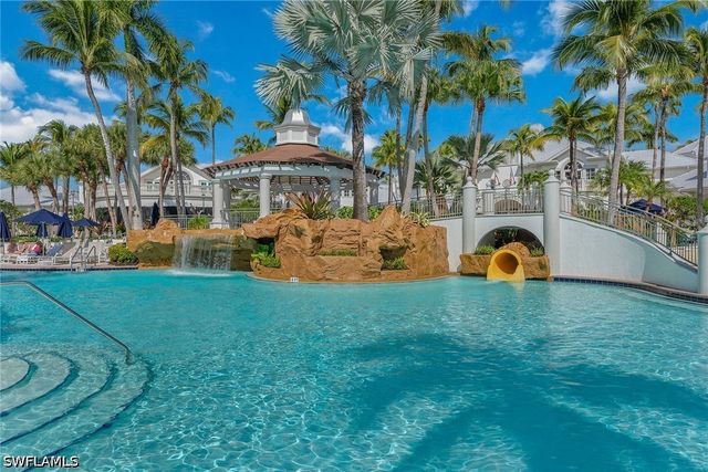 3153 Aviamar CIR 202, Naples, FL 34114