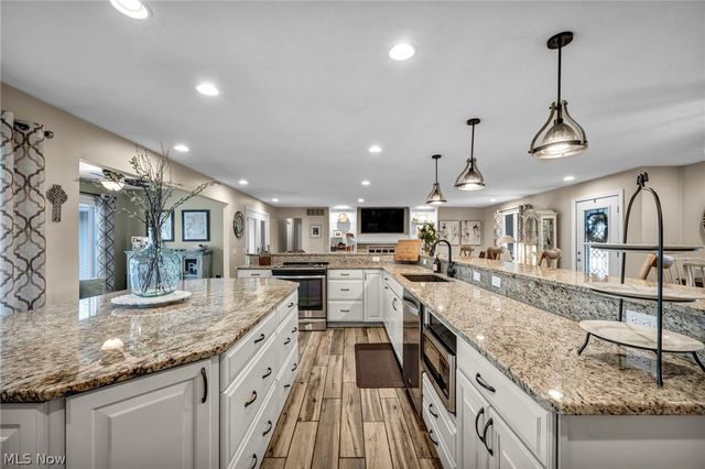10815 Gate Post, Strongsville, OH 44149