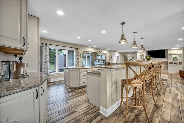 10815 Gate Post, Strongsville, OH 44149