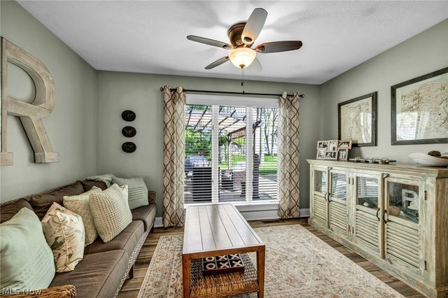 10815 Gate Post, Strongsville, OH 44149