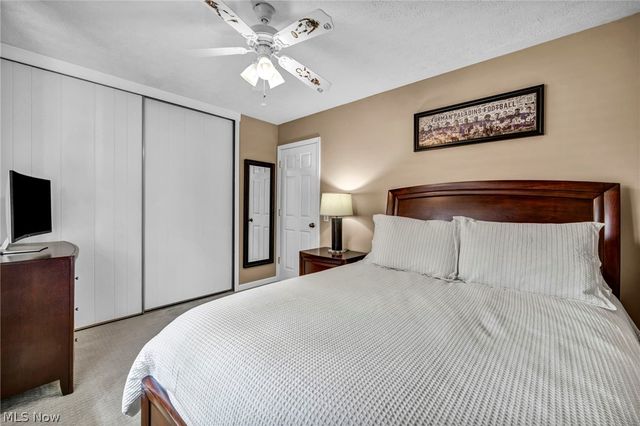 10815 Gate Post, Strongsville, OH 44149