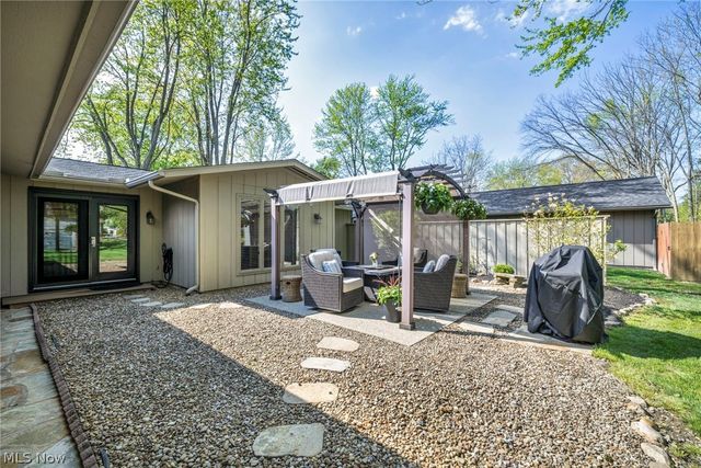 10815 Gate Post, Strongsville, OH 44149