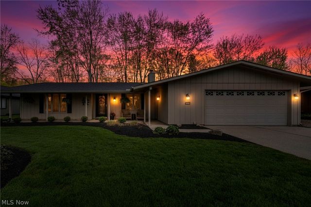 10815 Gate Post, Strongsville, OH 44149