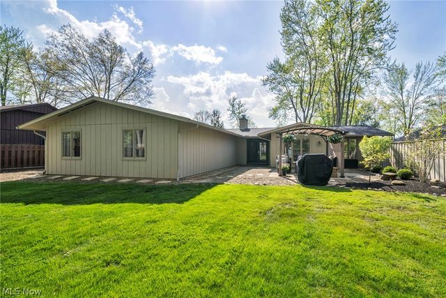 10815 Gate Post, Strongsville, OH 44149