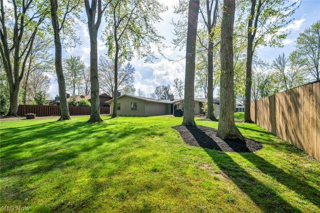 10815 Gate Post, Strongsville, OH 44149