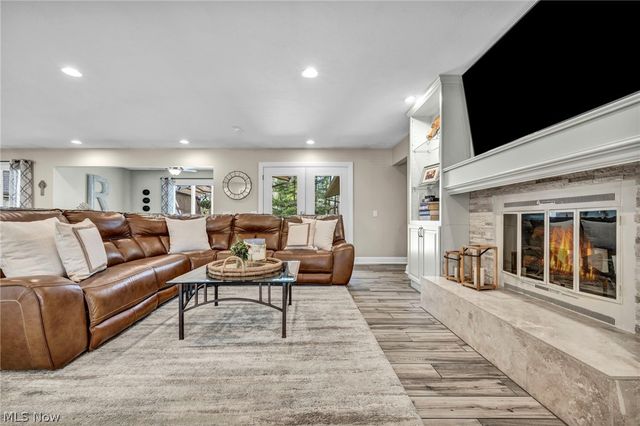10815 Gate Post, Strongsville, OH 44149