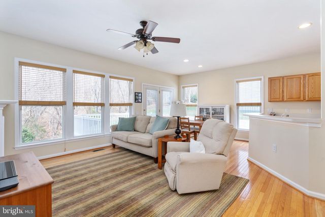 6 DAYTON CIR, Fredericksburg, VA 22406