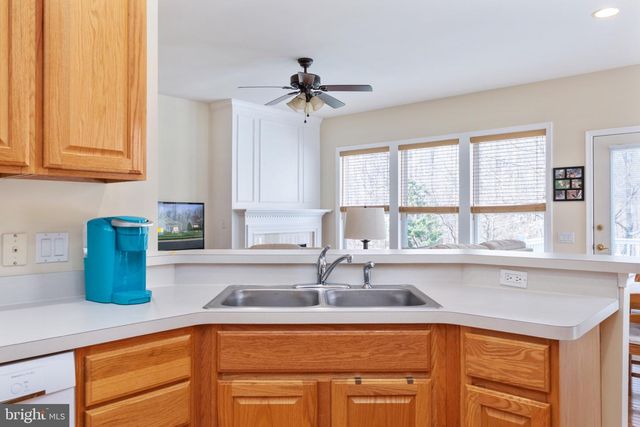 6 DAYTON CIR, Fredericksburg, VA 22406