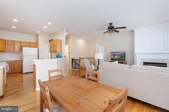 6 DAYTON CIR, Fredericksburg, VA 22406