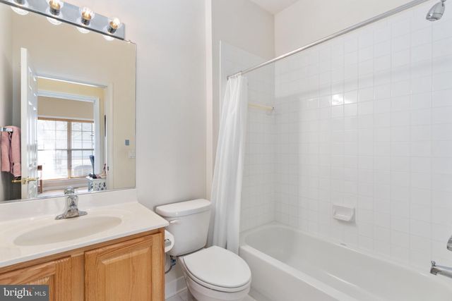 6 DAYTON CIR, Fredericksburg, VA 22406