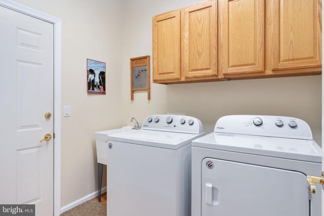 6 DAYTON CIR, Fredericksburg, VA 22406