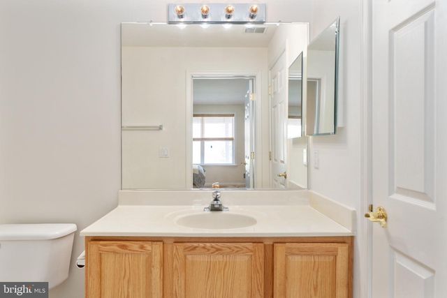 6 DAYTON CIR, Fredericksburg, VA 22406