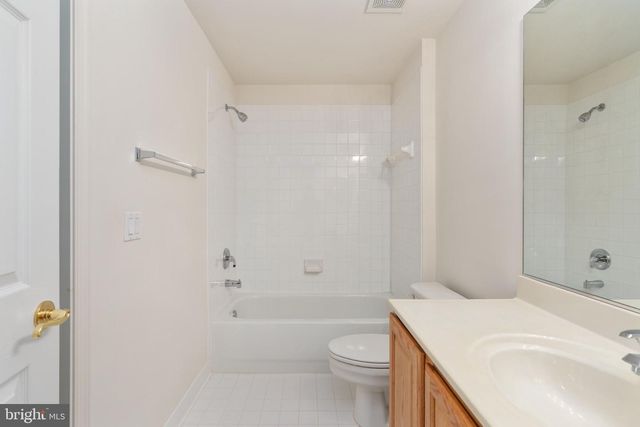 6 DAYTON CIR, Fredericksburg, VA 22406