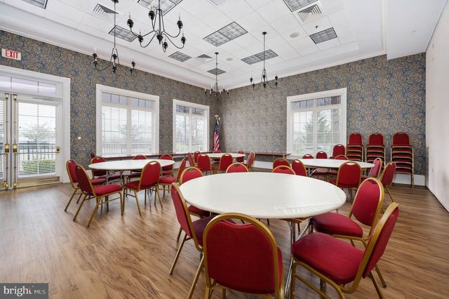 6 DAYTON CIR, Fredericksburg, VA 22406