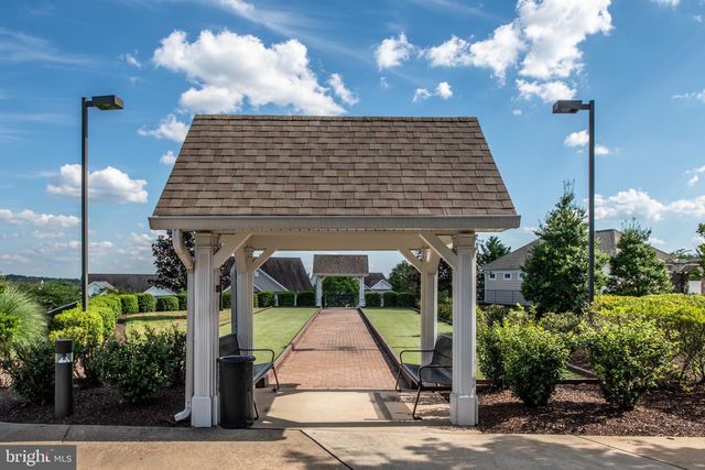 6 DAYTON CIR, Fredericksburg, VA 22406