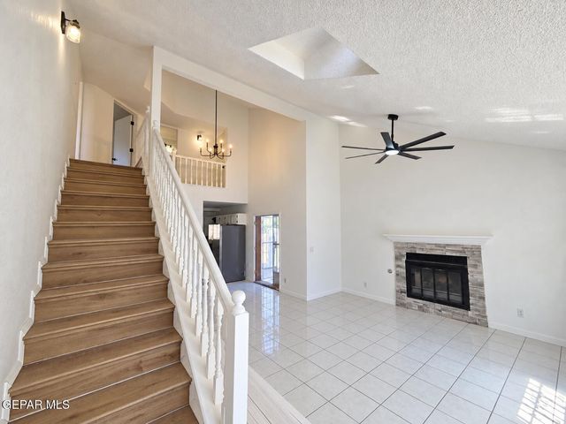 11829 HENRY PHIPPS Drive, El Paso, TX 79936