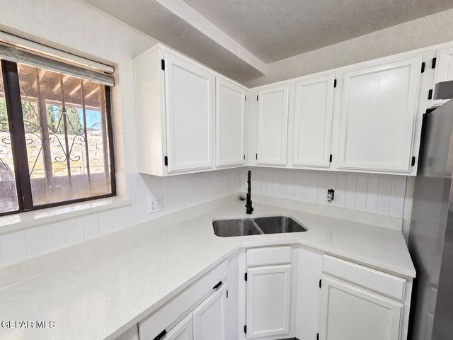 11829 HENRY PHIPPS Drive, El Paso, TX 79936