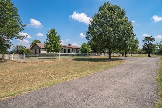 2943 Co Rd 3208 Road, Wills Point, TX 75169