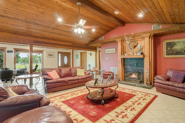2943 Co Rd 3208 Road, Wills Point, TX 75169