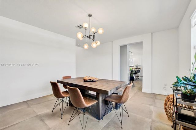 10333 SW 232nd St, Cutler Bay, FL 33190