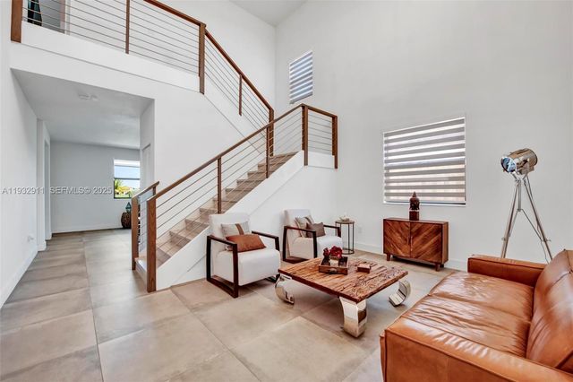 10333 SW 232nd St, Cutler Bay, FL 33190