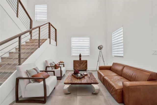 10333 SW 232nd St, Cutler Bay, FL 33190